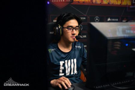 Dota 2: Midlaner Abed của Evil Geniuses trở thành tuyển thủ đầu tiên trên thế giới đạt 11.000 MMR