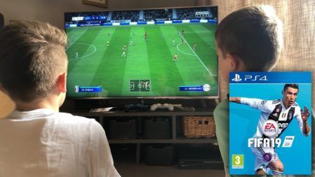 4 game thủ nhí ‘nướng’ cả chục triệu đồng của bố mẹ vào FIFA 19 và cái kết đắng